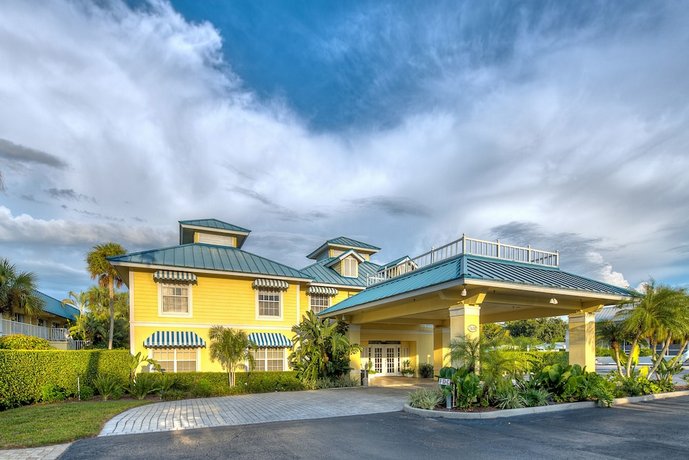 Naples Garden Inn