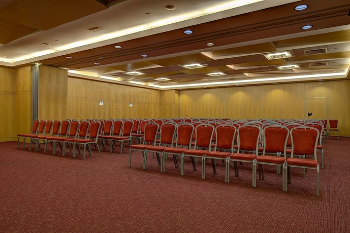 VIP Executive Entrecampos - Hotel & Conference