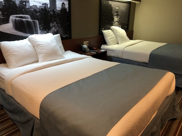 Super 8 by Wyndham Harbison Parkridge Hospital Hotel