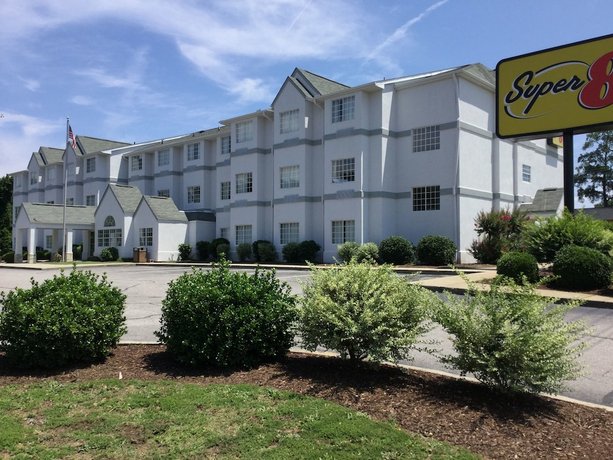 Super 8 by Wyndham Harbison Parkridge Hospital Hotel