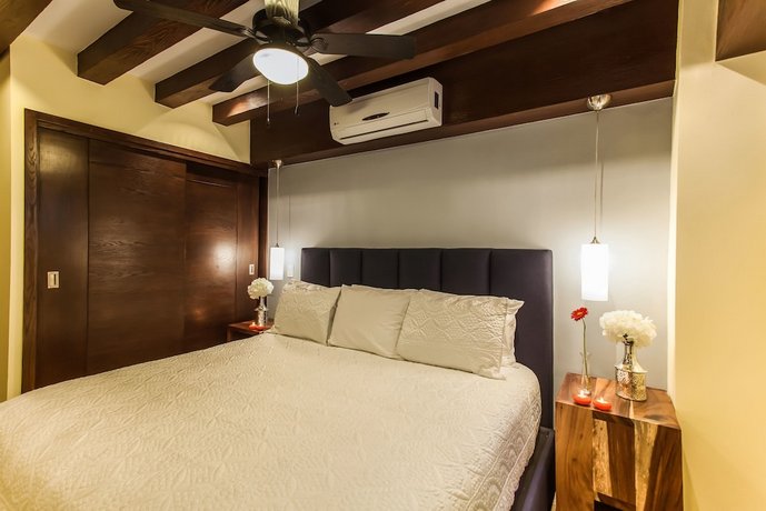 Pinnacle Resorts 220
