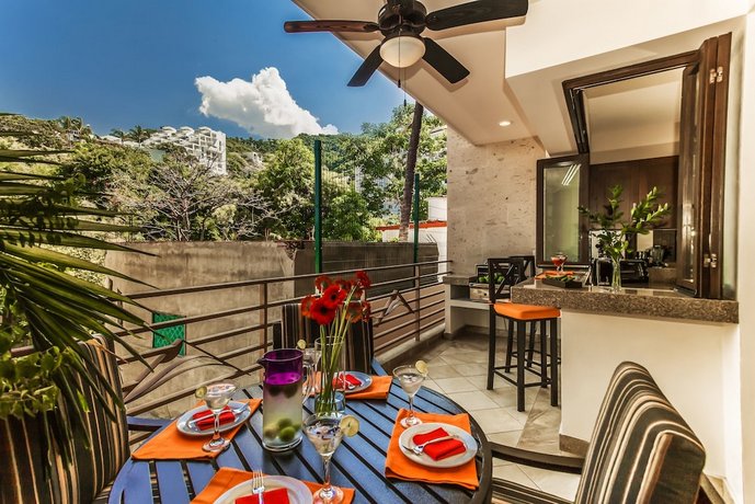 Pinnacle Resorts 220