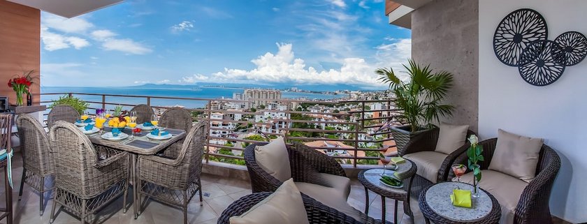 Pinnacle Resorts 220