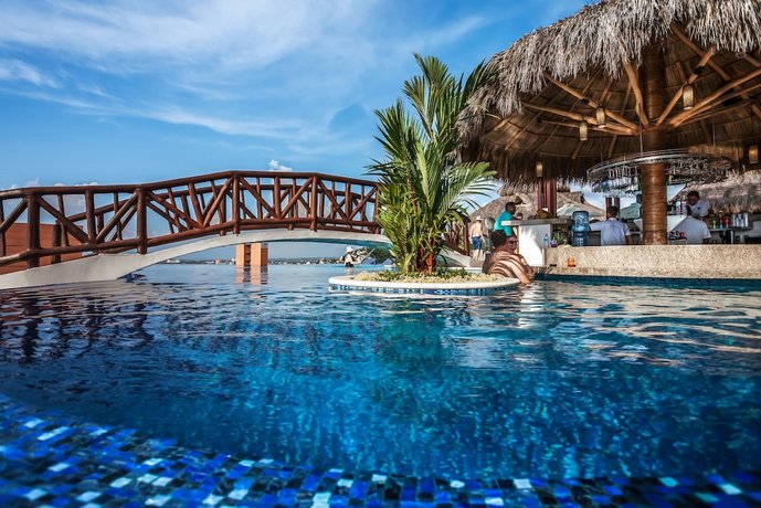 Pinnacle Resorts 220