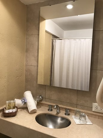 Hotel Raices Esturion