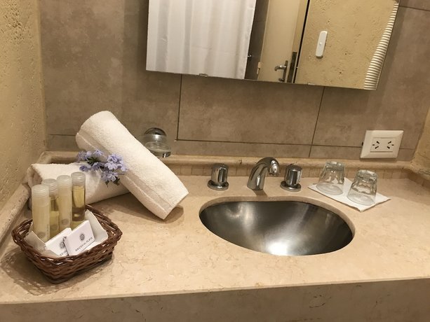Hotel Raices Esturion