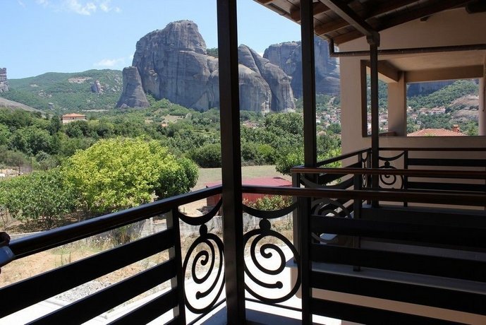 Grand Meteora Hotel