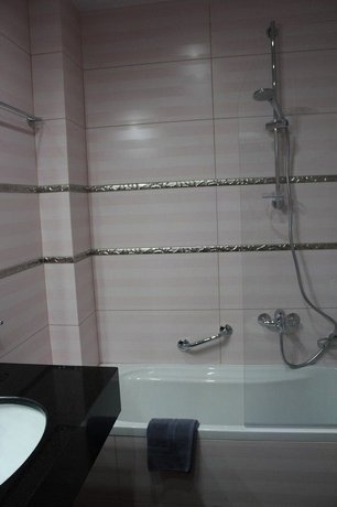 Grand Meteora Hotel