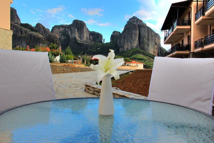 Grand Meteora Hotel