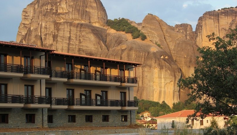 Grand Meteora Hotel