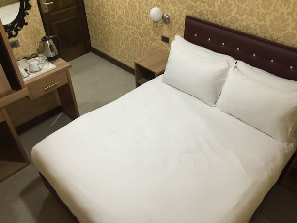 Harrys Suite Hotel