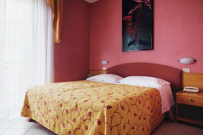 Hotel Junior Rimini
