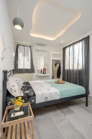 Depis Suites & Apartments