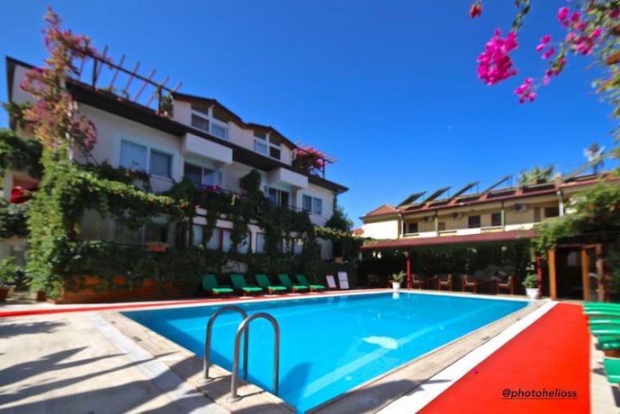 Ten Apart Hotel