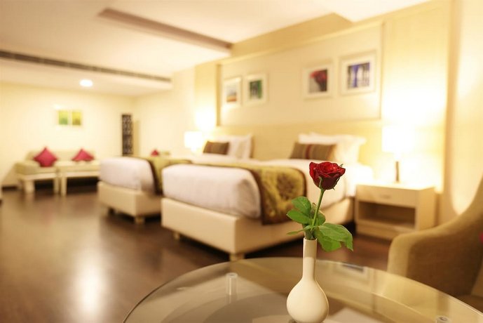 Golden Tulip Jaipur Jaipur