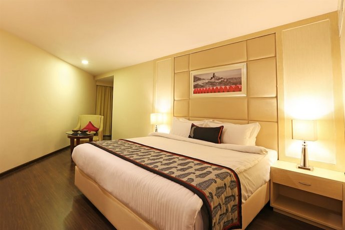 Golden Tulip Jaipur Jaipur