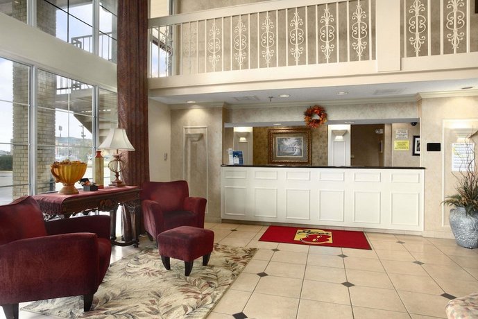Super 8 by Wyndham New Iberia Motel