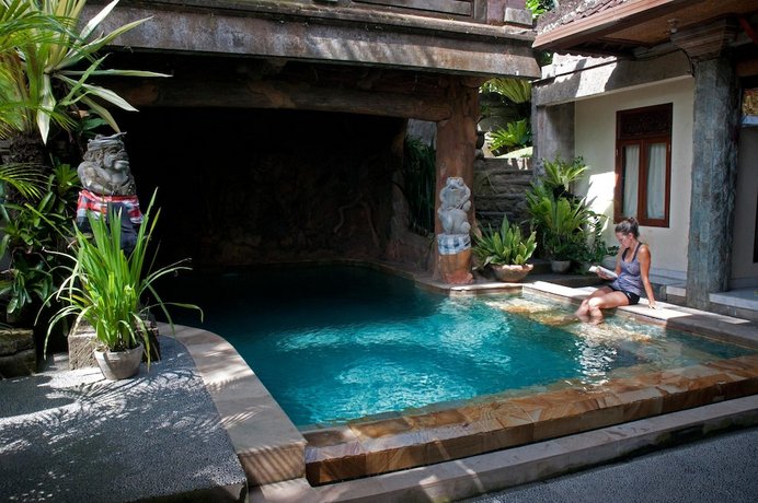 Gusti's Garden 2 Guest House