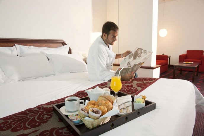 Radisson San Isidro Hotel & Suites