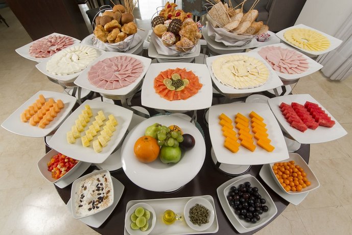 Radisson San Isidro Hotel & Suites