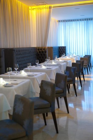 Radisson San Isidro Hotel & Suites