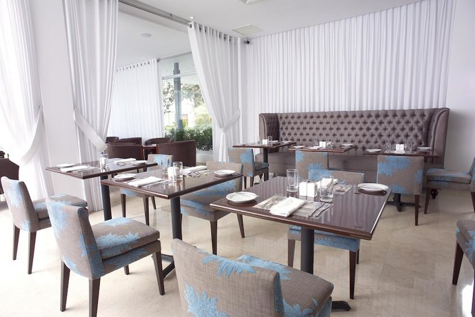 Radisson San Isidro Hotel & Suites