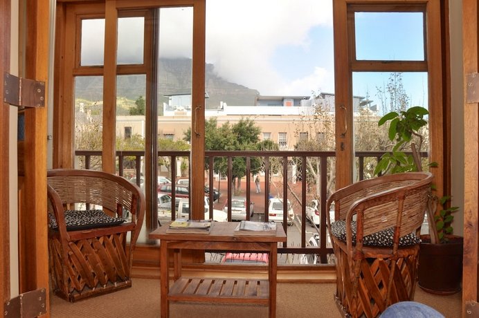 iKhaya Lodge