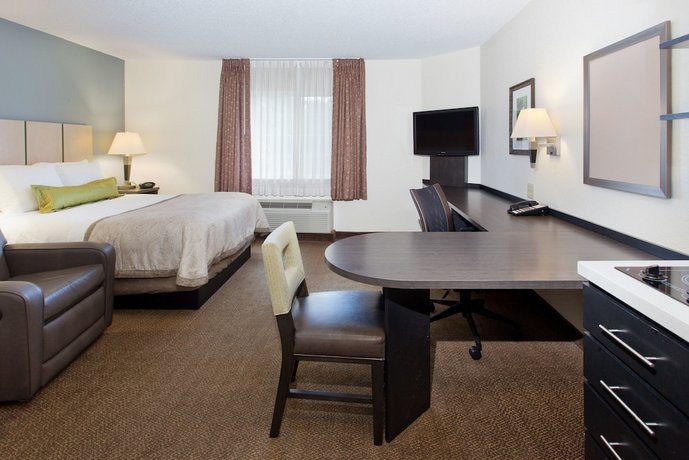 Candlewood Suites OC Airport Irvine West