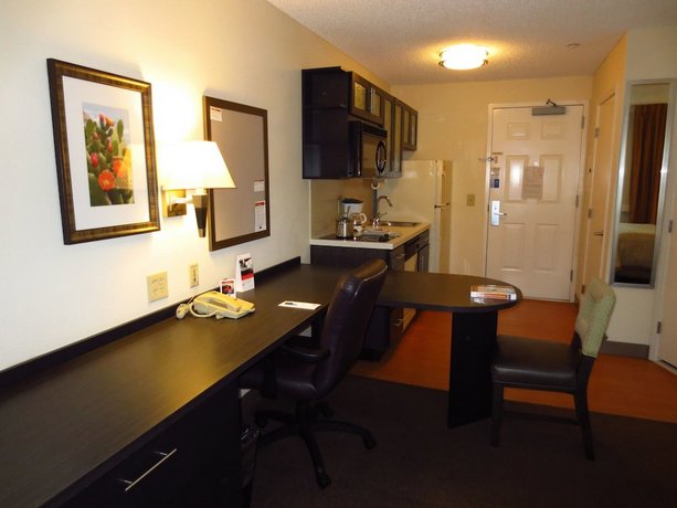 Candlewood Suites OC Airport Irvine West
