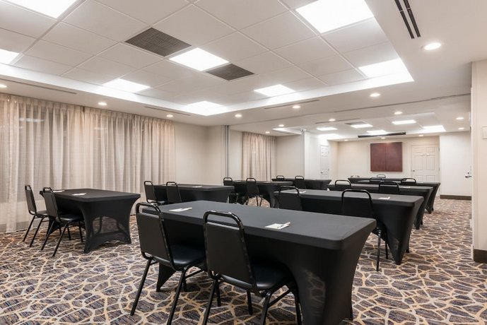 Days Inn by Wyndham Horsham Philadelphia