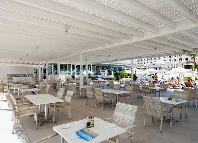 Vrissiana Beach Hotel