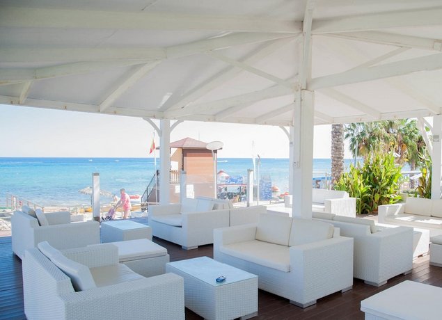 Vrissiana Beach Hotel