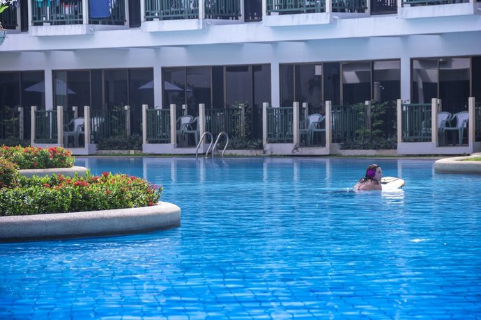 Amora Resort Phuket Cherngtalay