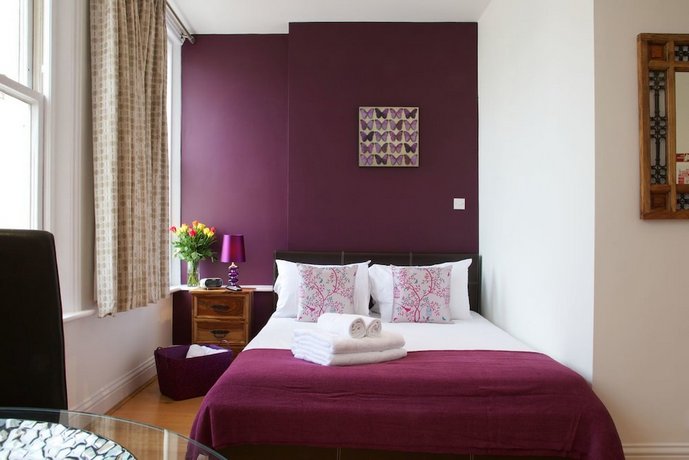 Earl's Court - Longridge Road