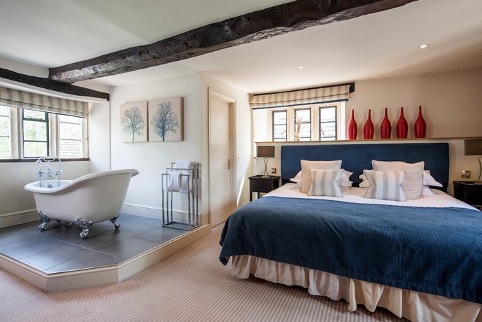 The Slaughters Country Inn