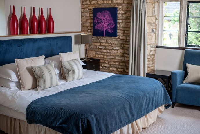 The Slaughters Country Inn