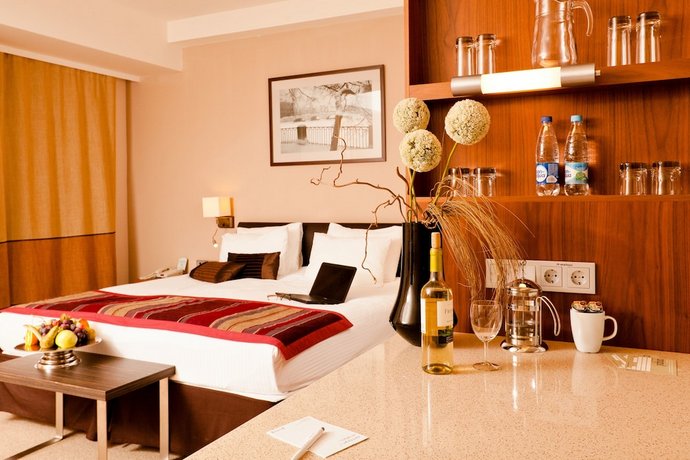 Отель Staybridge Suites St. Petersburg
