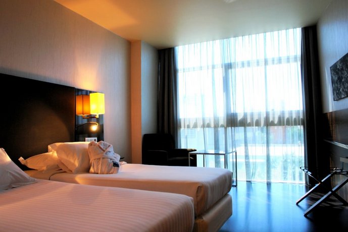 AC Hotel Som A Marriott Luxury & Lifestyle Hotel
