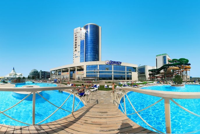 Riviera Hotel