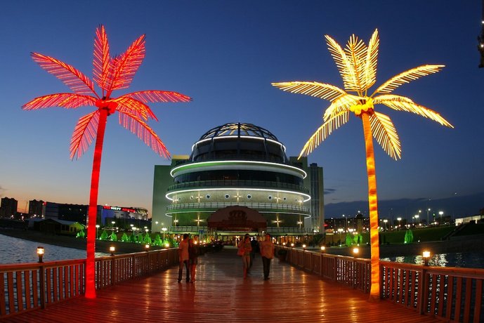 Riviera Hotel
