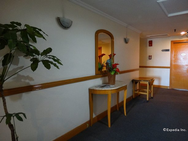 Aloha Hotel