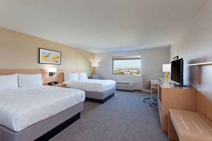 Holiday Inn Los Angeles International Airport