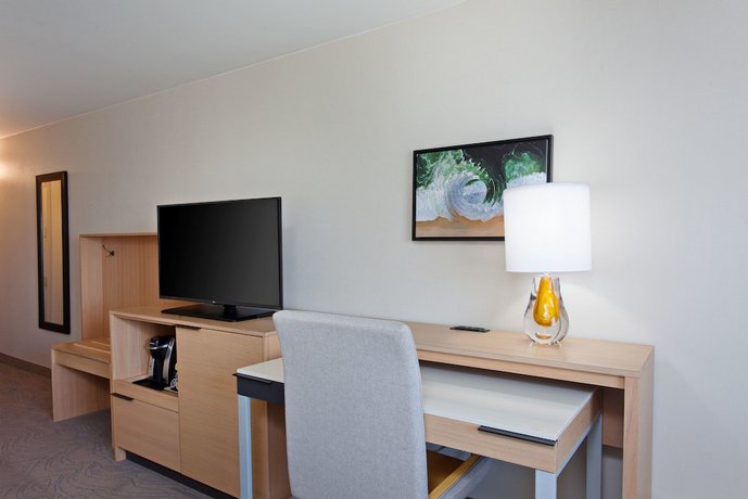 Holiday Inn Los Angeles International Airport