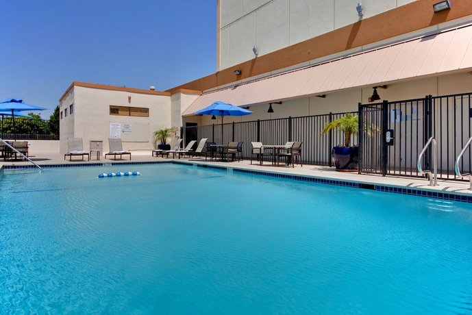 Holiday Inn Los Angeles International Airport