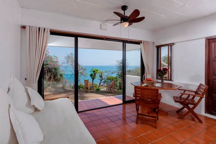Baan Khunying - Secluded Phuket Beachfront Villa