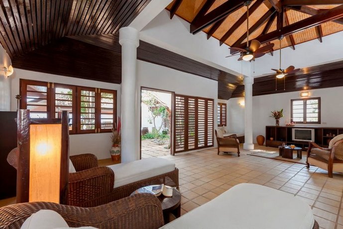 Baan Khunying - Secluded Phuket Beachfront Villa