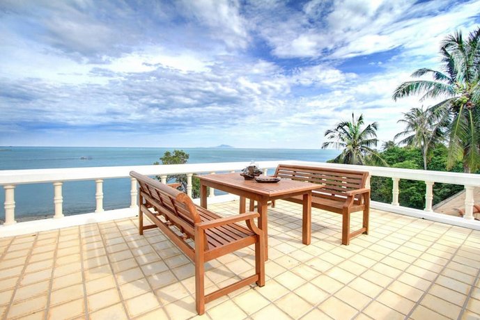 Baan Khunying - Secluded Phuket Beachfront Villa