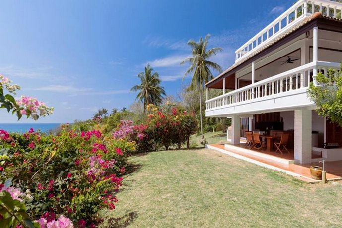 Baan Khunying - Secluded Phuket Beachfront Villa