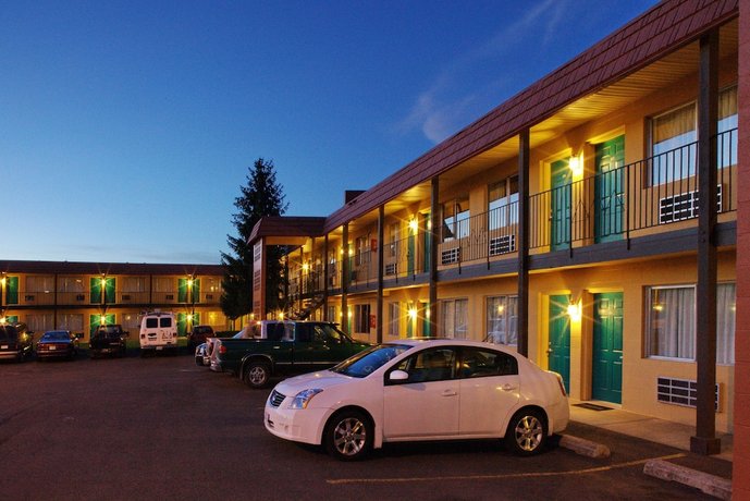 Tiki Lodge Motel