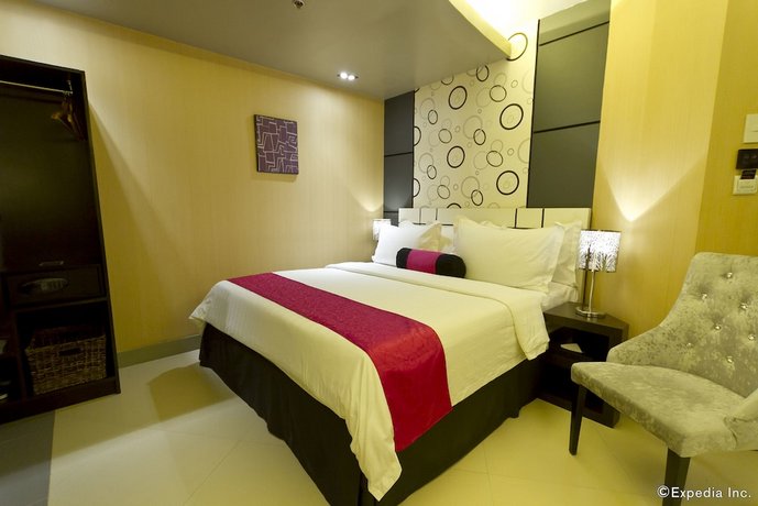 Eloisa Royal Suites